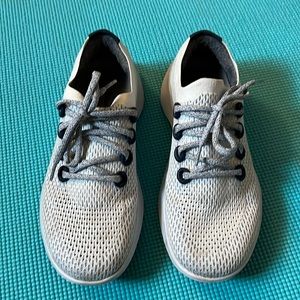 Allbirds Tree Dasher - color geyser (grey, blue, white mix) Women’s size 10.